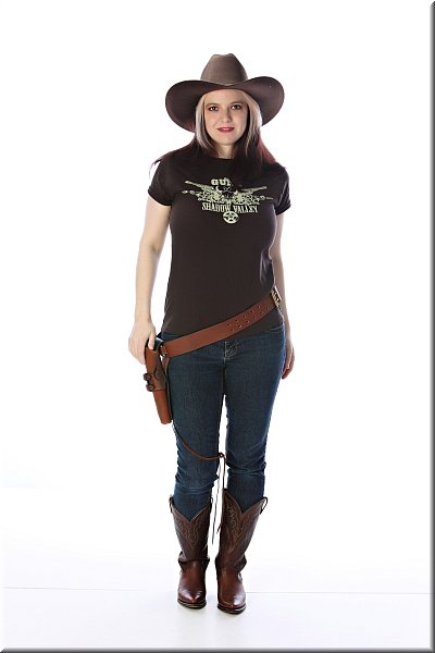 Cowgirl Hudson Guns of Shadow Valley tshirt AD-3-10_001