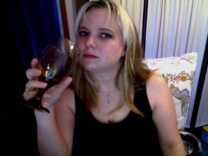 amber me webcam drinking