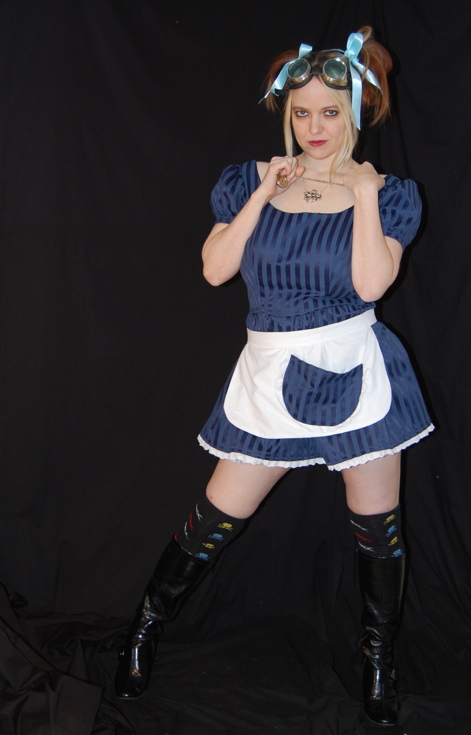 DarkStrangeAlice-Fife 0434