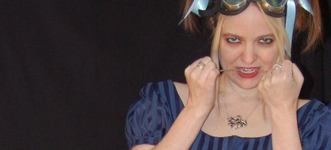 featurebanner_darkalice_notext