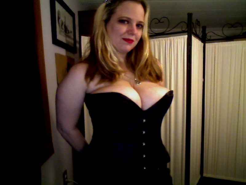 Amber Love Webcam stills post-Exxxotica