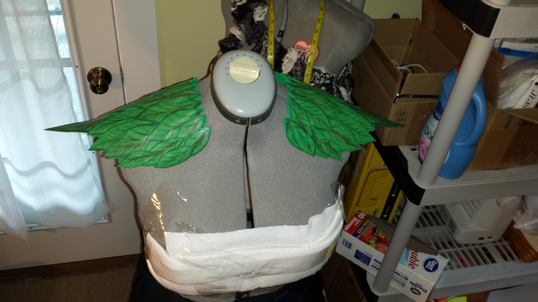 cosplay planet gigantic queen neva pauldrons