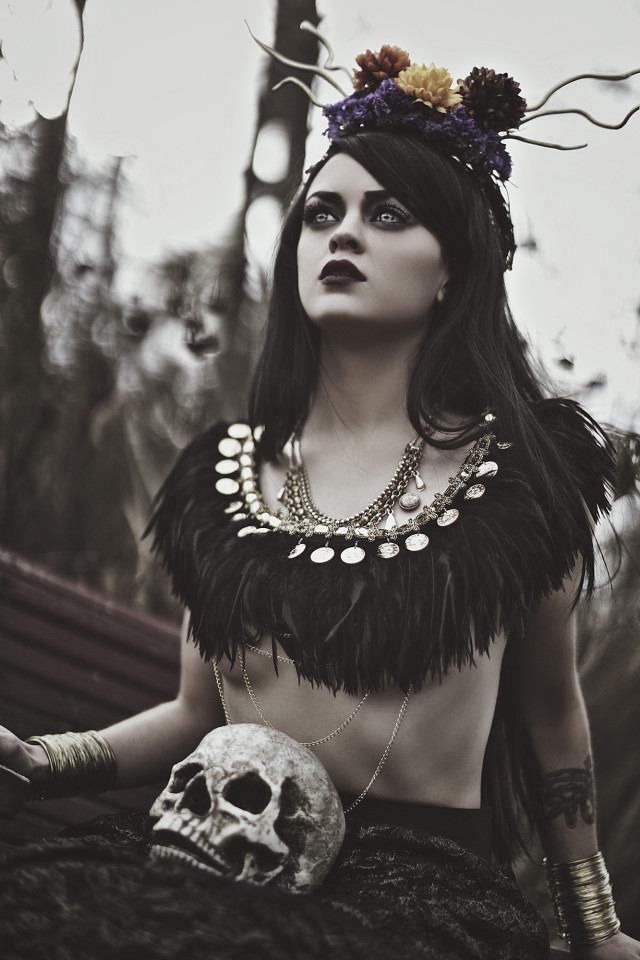 Devin-Castle-Designs-Brittnay-Taylor-makeup-by-model-640×960