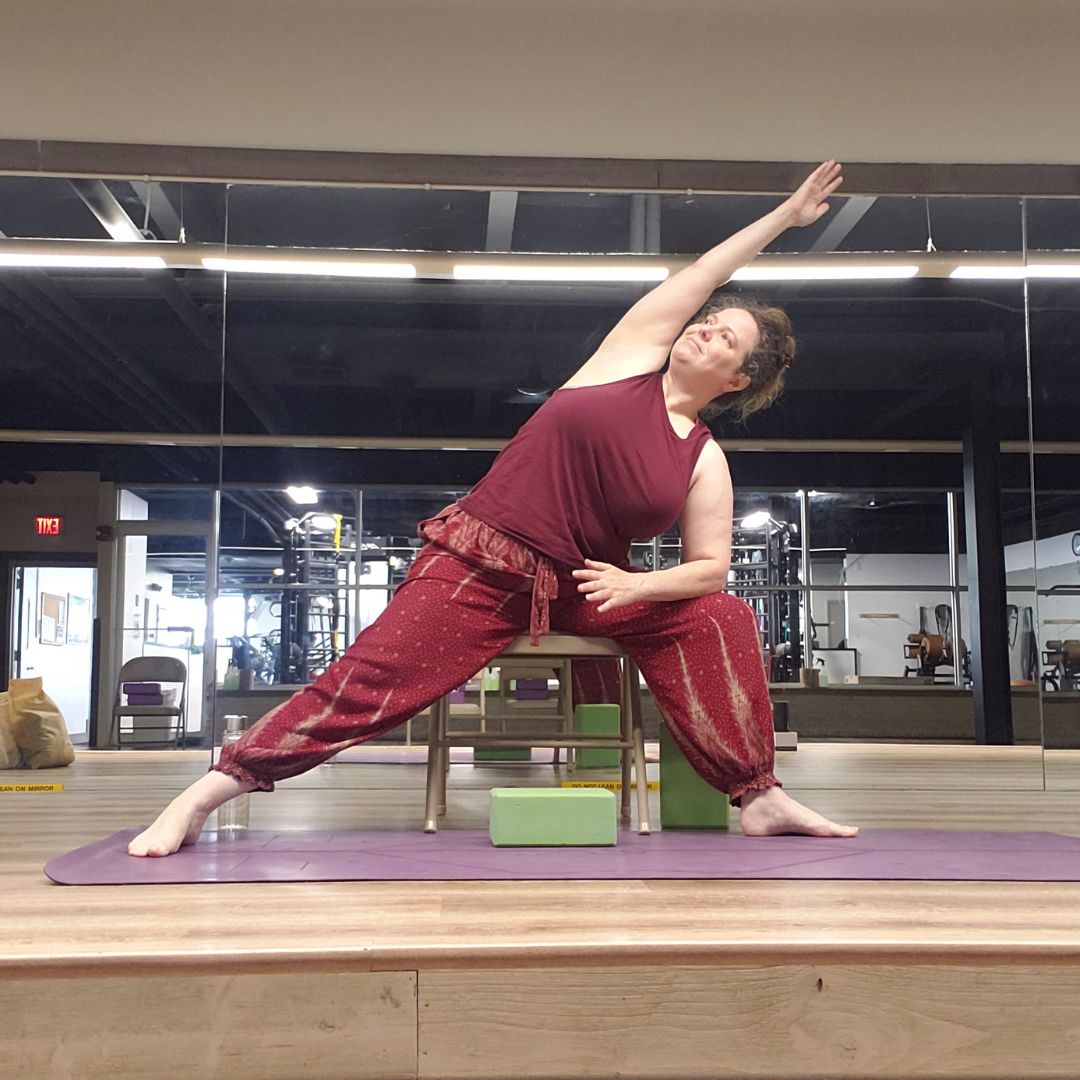 amber chair yoga ext angle