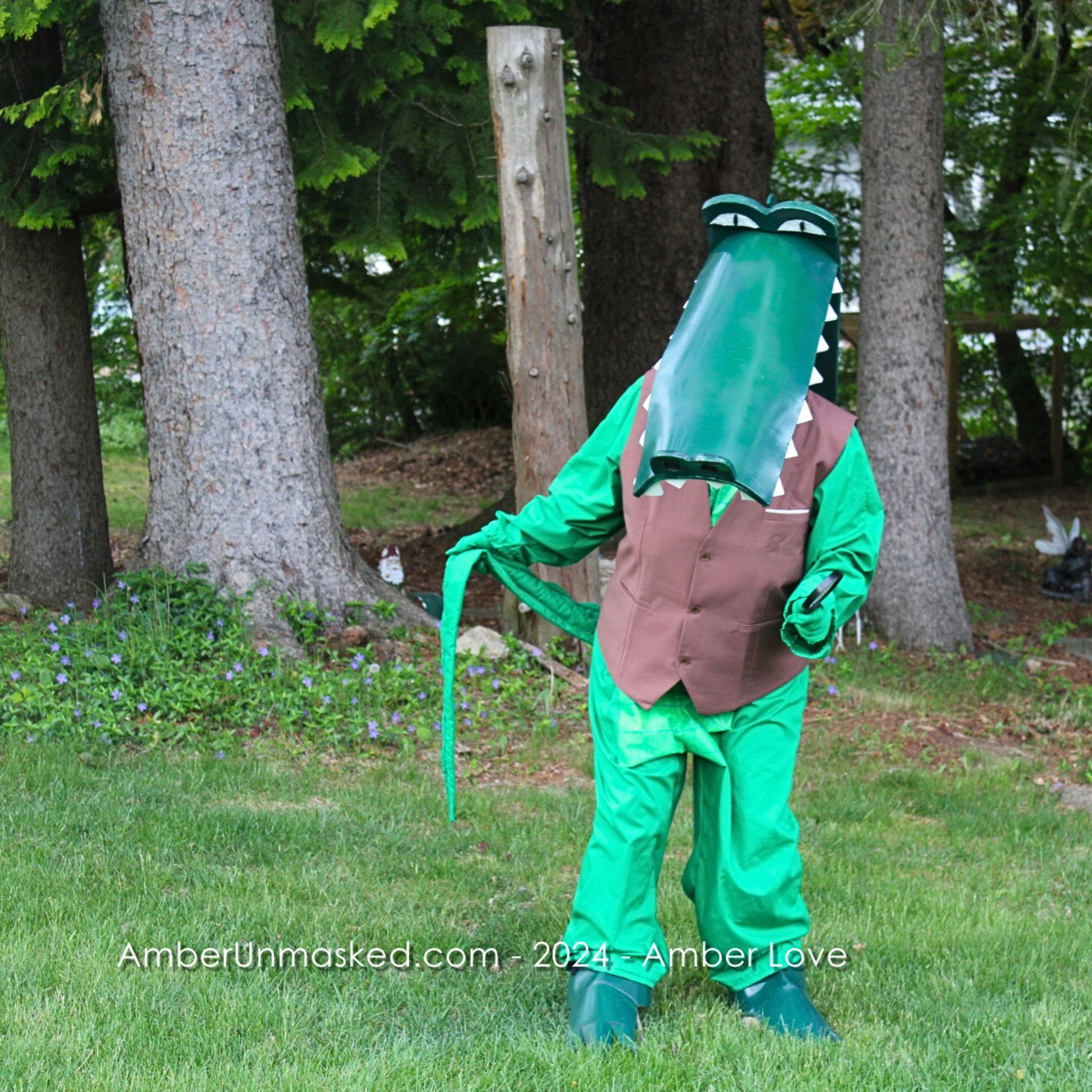 2024 InvestiGATORS cosplay wm (1)